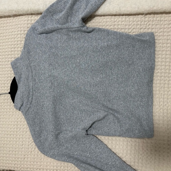 Sunday best 1/2 zip cropped shirt - Picture 3 of 3